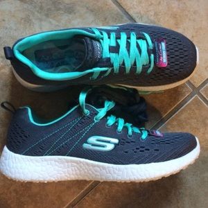 🦋🦋New Skechers Memory Foam Shoes🦋🦋